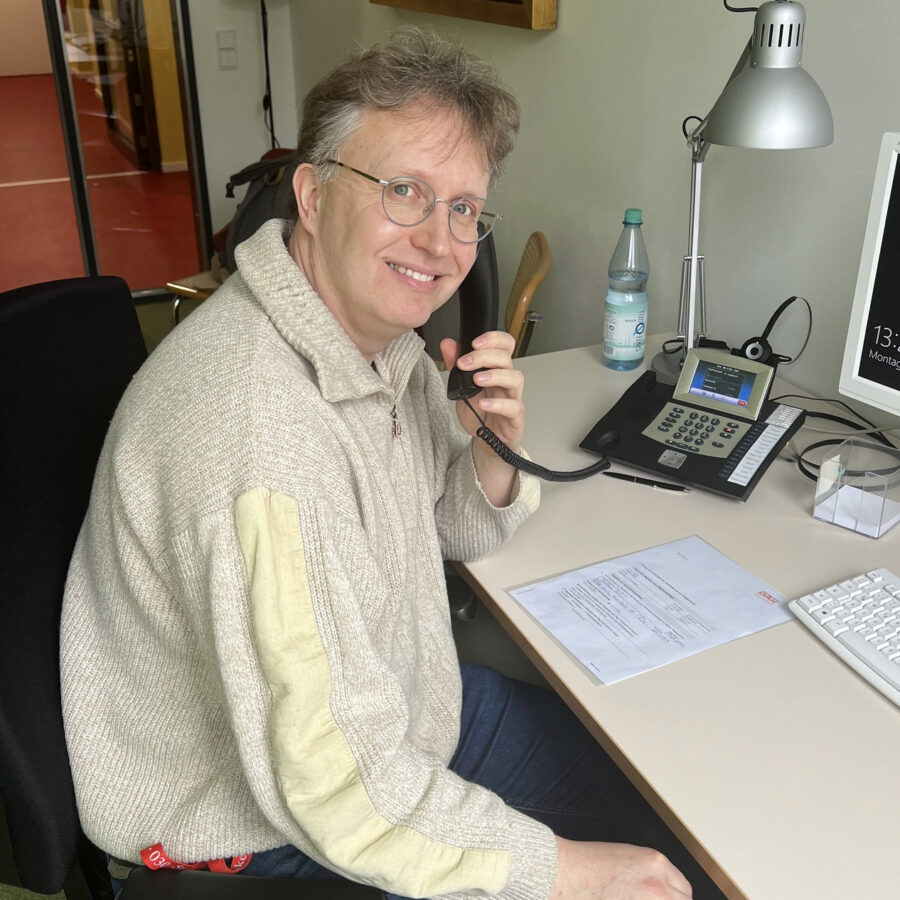 Interview mit Janek Wemmer – Einblick in die Sozialarbeit im Pflegedienst